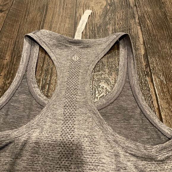 EUC, Lululemon Bundle, Swiftly Tech (4), Studio Black (6), Wunder Under Crop (6) - Picture 5 of 16